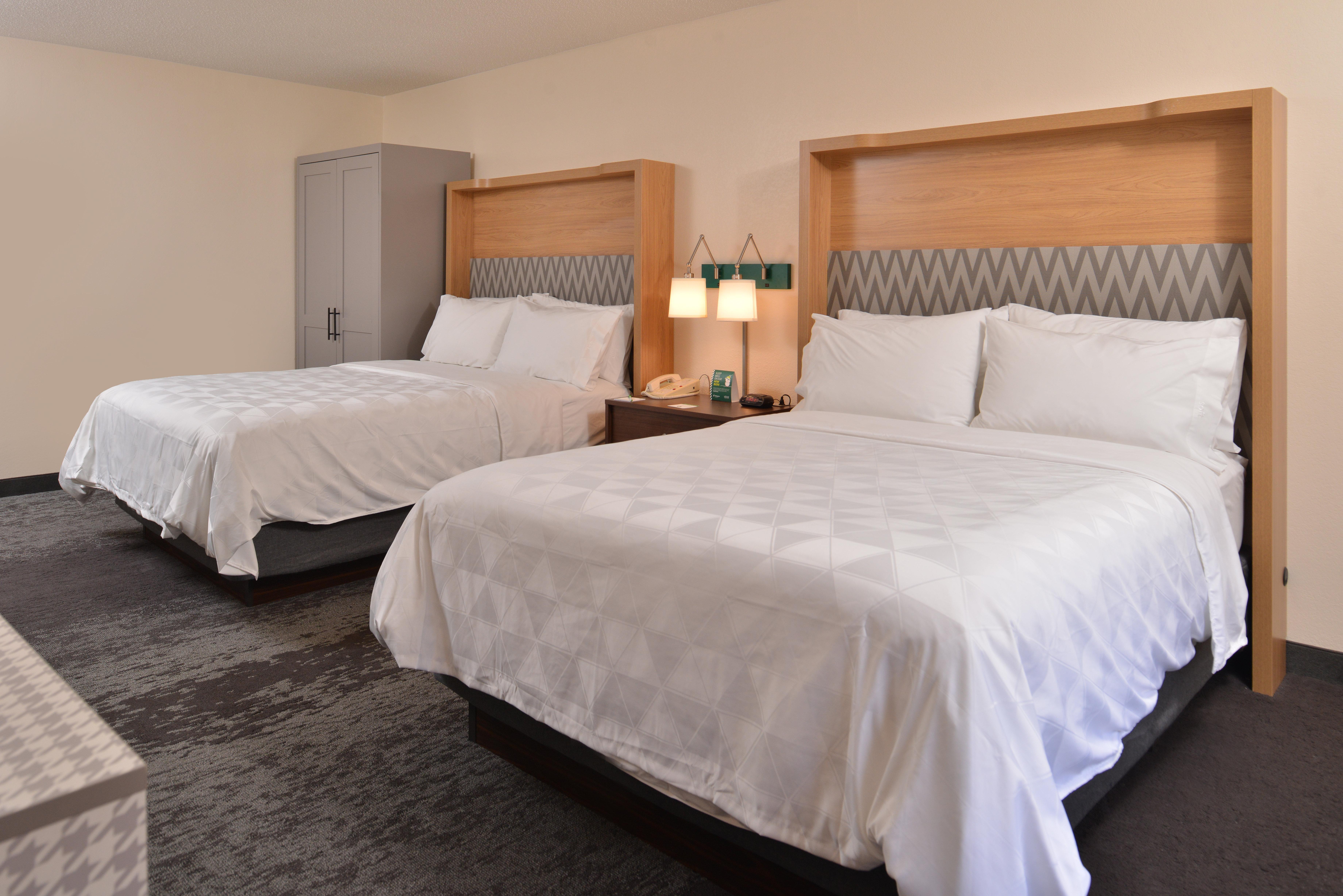Holiday Inn & Suites Raleigh Cary By Ihg Exterior photo