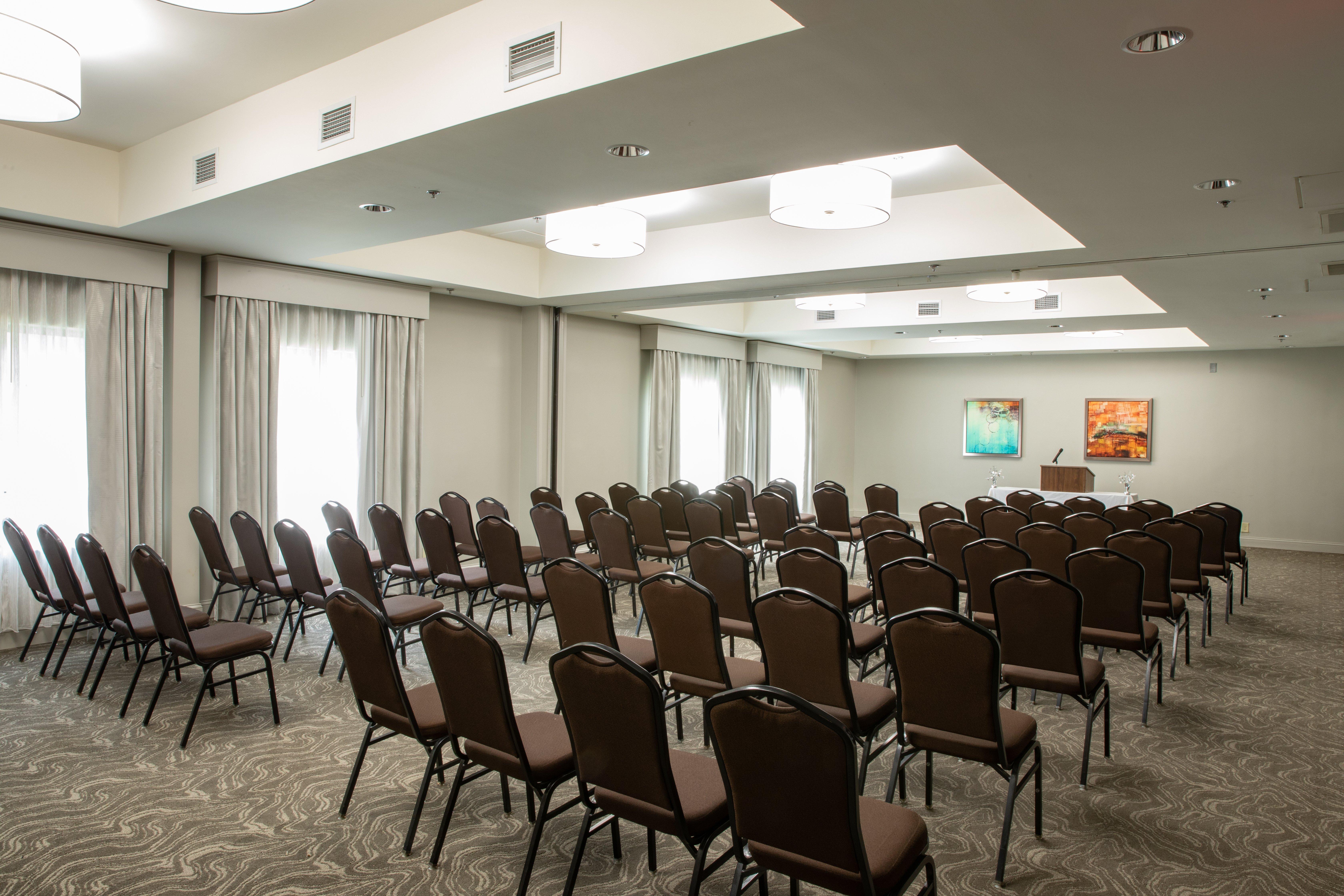 Holiday Inn & Suites Raleigh Cary By Ihg Exterior photo